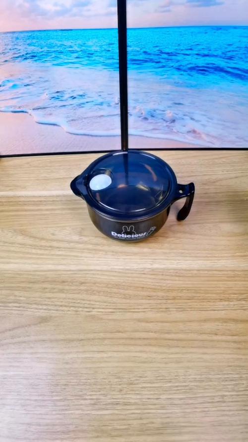 304不锈钢泡面碗,带手柄和盖子可沥水,用来做干拌面很实用